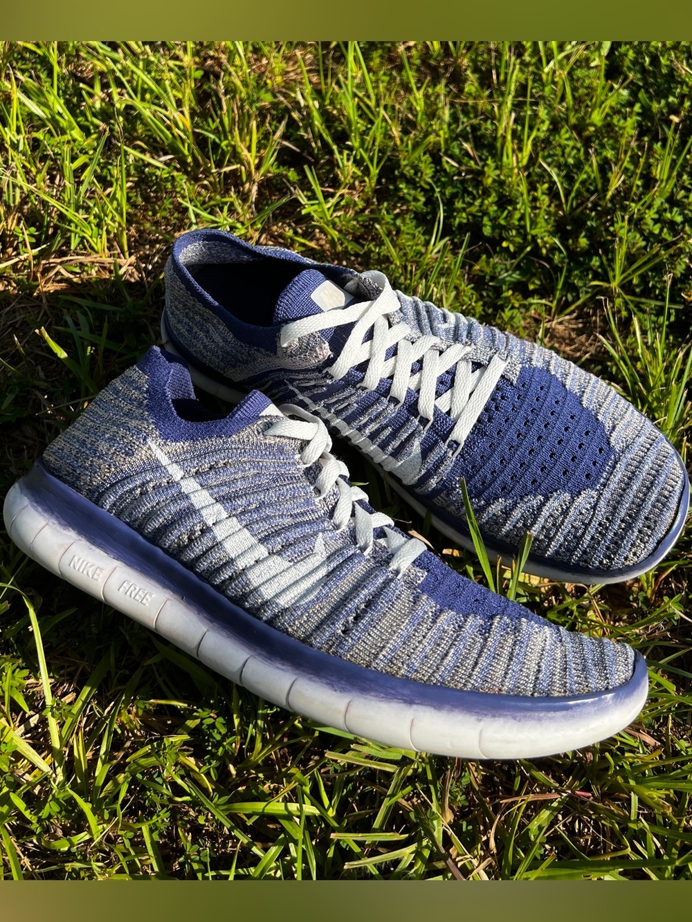 CLEAN Nike size 8 Womens Free Run Flyknit Metallic Dust 2016 Running shoes